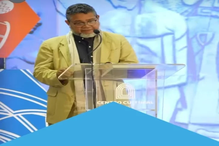  Carlos Andújar, Director General de Museos en la presentación del libro .