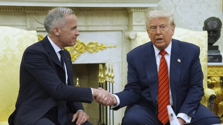 Canadá dice está acabando su 'sobredependencia' de EEUU, pero Trump ofrece lo contrario