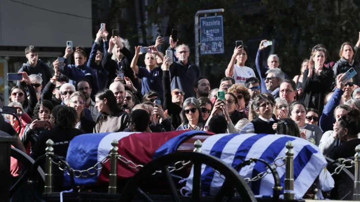 Comienza el cortejo fúnebre del expresidente uruguayo Pepe Mujica