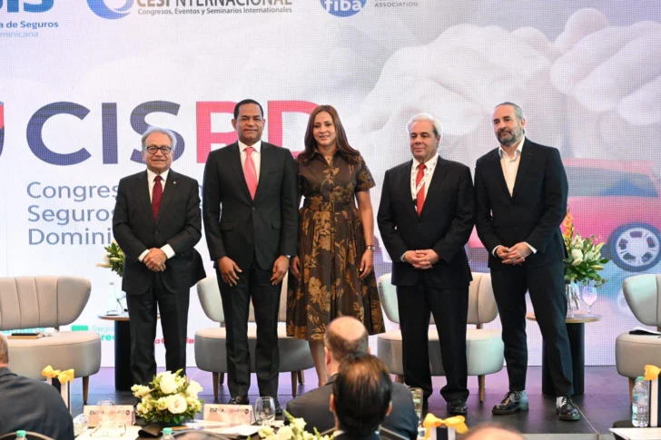 Superintendente de Seguros propone replantear modelo del sector desde la innovación e inclusión