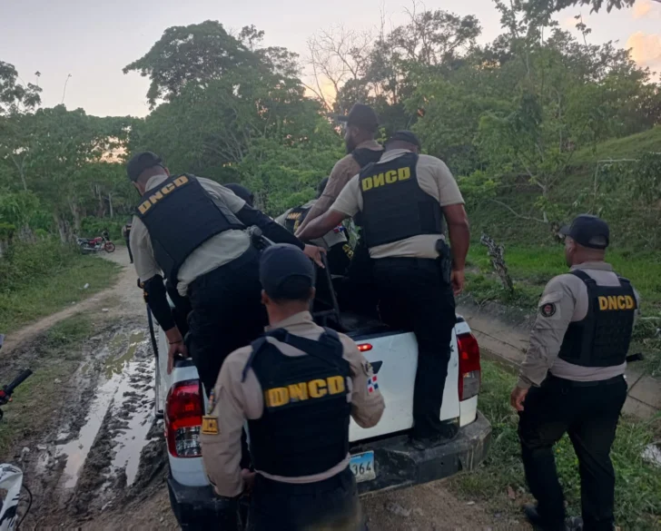 Decomisan armas y drogas y apresan a una decena en operativos en Dajabón y Montecristi