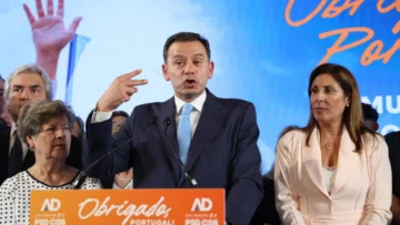 La coalición de derecha gana las legislativas, seguida por la extrema derecha y socialistas, empatados