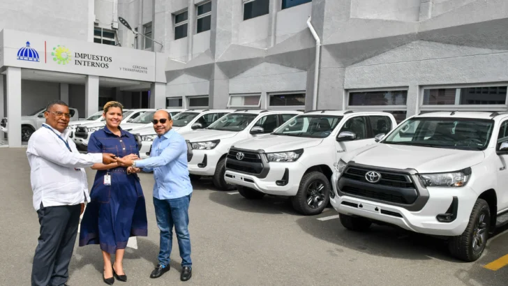 DGII amplía flotilla de vehículos para fortalecer capacidad de acción del personal