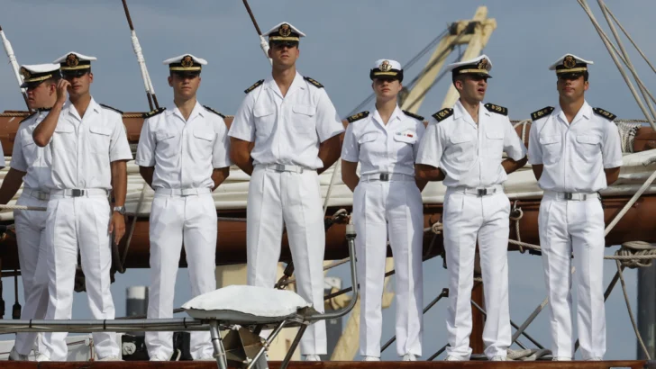 El Juan Sebastián de Elcano llega a Santo Domingo con la princesa Leonor a bordo El Juan Sebastián de Elcano llega a Santo Domingo con la princesa Leonor a bordo