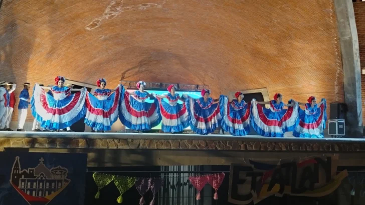 Ballet folclórico de la Universidad Católica Nordestana participa en festival de México