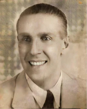  Emilio Aparicio Martínez.