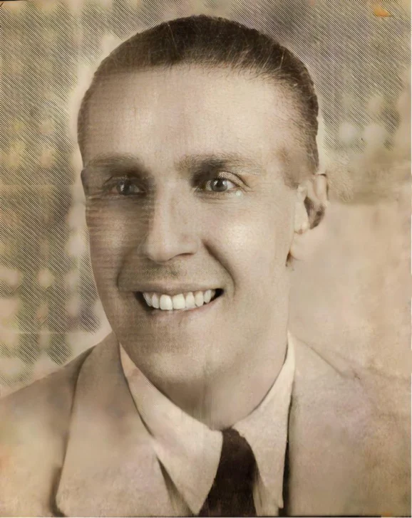  Emilio Aparicio Martínez.