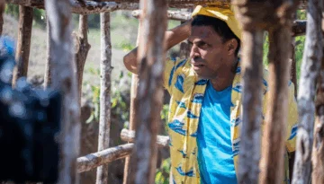  Fausto Mata como Genaro está en Sanky Panky por debajo de lo que actoralmente puede ofrecer. Debió ser dirigido con mayor disciplina, al igual que sus coprotagonistas.
