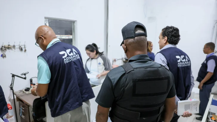 Aduanas continúa fiscalizaciones a comercios chinos