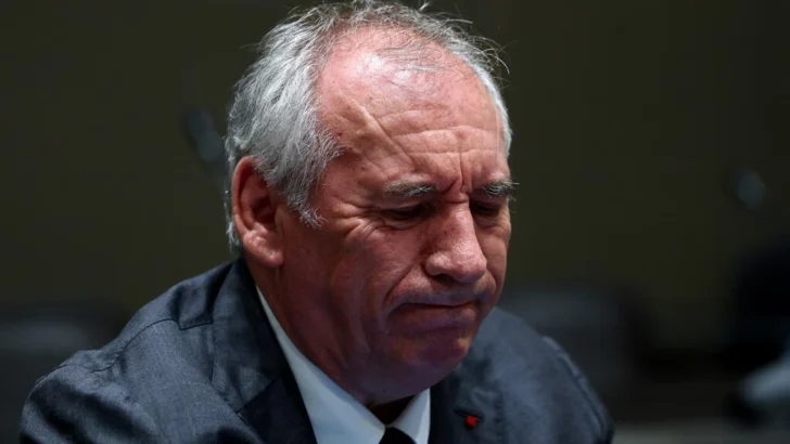 El primer ministro se defiende ante comisión que indaga qué sabía sobre abusos en una escuela católica