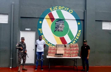 Ejército apresa haitianos indocumentados y confisca mercancías de contrabando