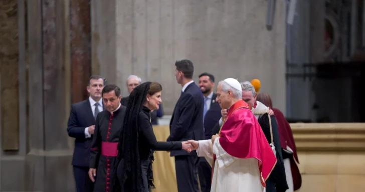 La vicepresidenta Raquel Peña representó al Gobierno en primera misa papal de León XIV