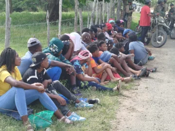 Ejército capturó a otros 43 haitianos indocumentados y a 4 presuntos traficantes