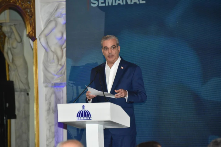 Abinader destaca crecimiento laboral y aumento salarial en primer trimestre 2025
