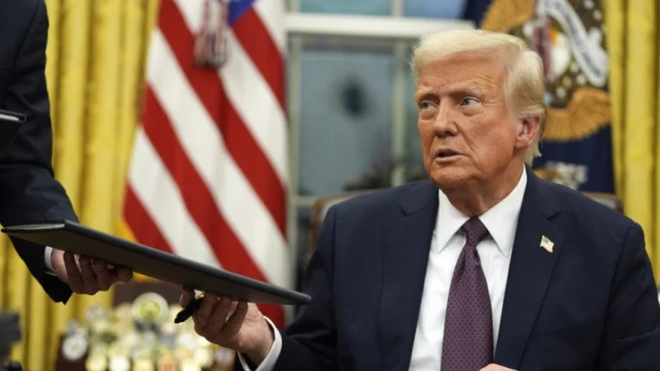 Trump dispone arancel del 100 % sobre peliculas extranjeras que entren a EU
