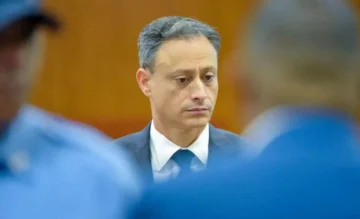 Jean Alain libre de grillete y ya no más prisión domiciliaria