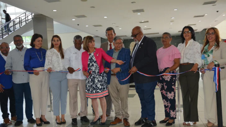 Biblioteca Pedro Mir UASD abre semana cultural con exposiciones de libros