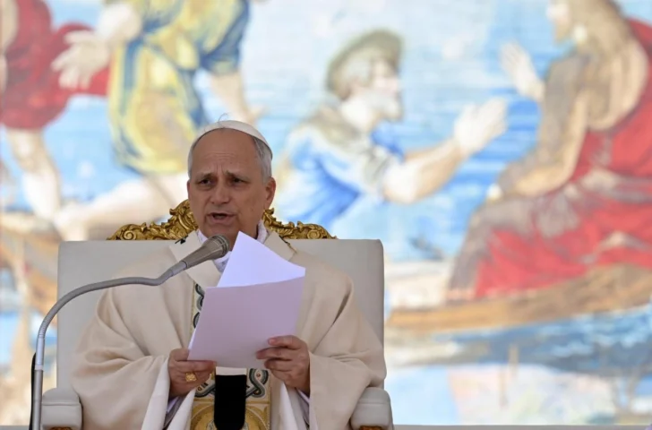León XIV plantea una iglesia unida contra el odio y un sistema económico que 'margina a los pobres' y 'explota a la Tierra'