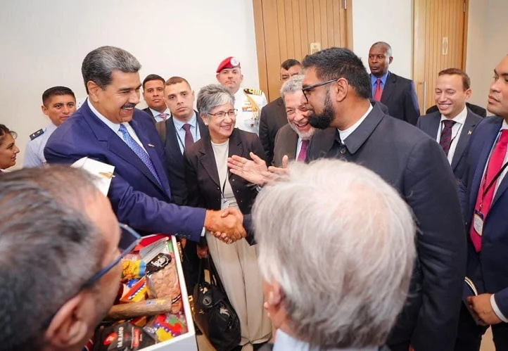 Maduro-con-Irfaan-Ali-JPG