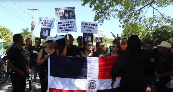 Marchan en distrito Estero Hondo por control migratorio y aclarar muertes