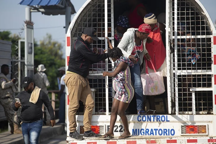 CLACSO expresó 'profunda preocupación' por las 15 medidas adoptadas por Abinader