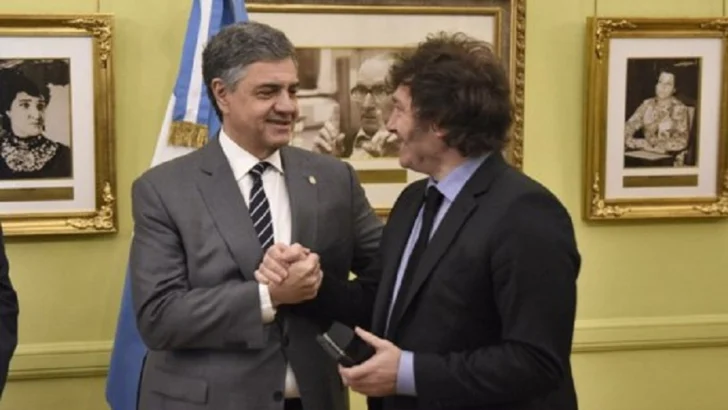 Déficit de modales en pelea por quien lidera derecha argentina