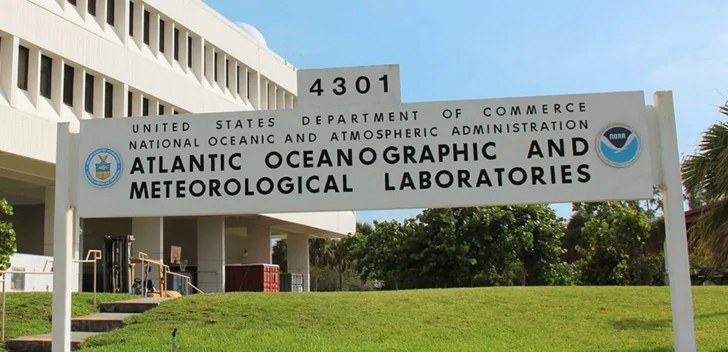 Piden impedir recortes presupuestarios de Trump a la NOAA ante temporada de huracanes