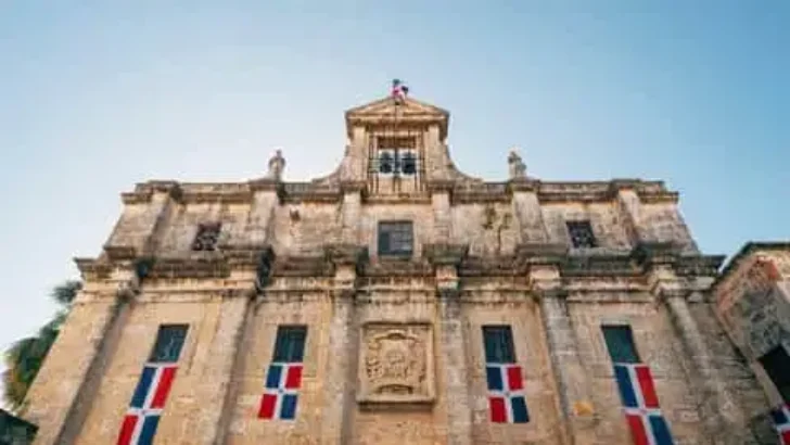 Panteón de la Patria resalta figuras históricas en su entrega de mayo
