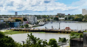 Puente Flotante será cerrado por dos horas este domingo debido al paso de embarcaciones