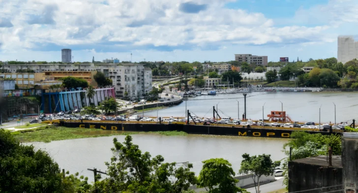 Puente Flotante será cerrado por dos horas este domingo debido al paso de embarcaciones