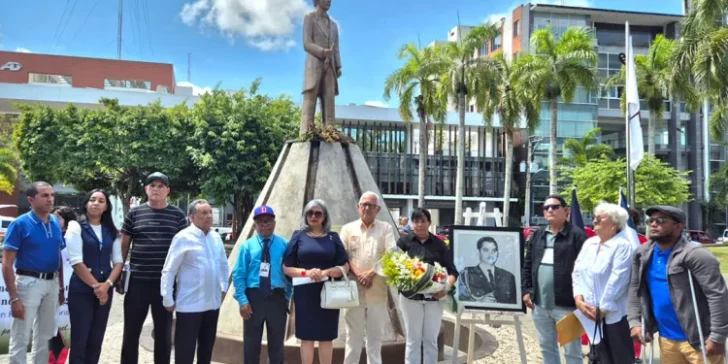 San Francisco de Macorís rinde homenaje a Rafael Tomás Fernández Domínguez, luchador por la democracia y auténtico patriota