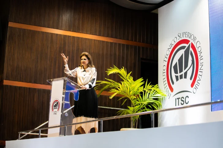Raquel Peña destaca crecimiento económico y apuesta tecnológica en conferencia en el ITSC