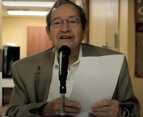 Tiberio Castellanos presenta su primer libro a los 98 años