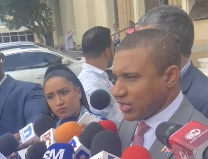 Periodista Vargavila Riverón se querella contra Ángel Martínez por difamación