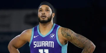 El Valencia inscribe con el número 12 al dominicano Soriano que puede debutar en Tenerife