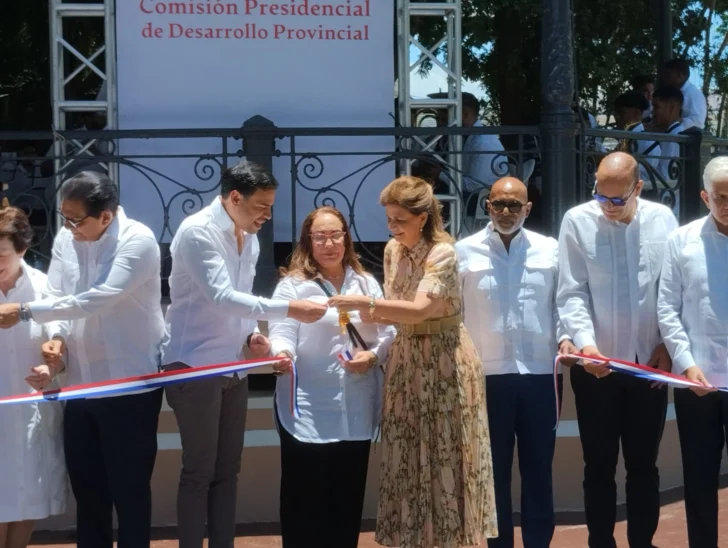 Vicepresidenta Raquel Peña entrega obras área cultural Centro Histórico de Santiago