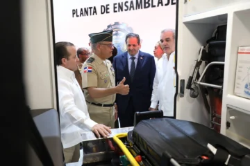 Abinader inaugura primera fase de planta de ensamblaje de vehículos militares