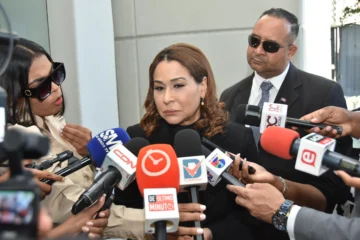  Mayra Jiménez, ministra de la Mujer.