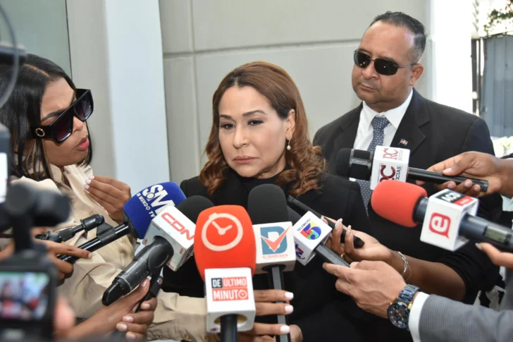  Mayra Jiménez, ministra de la Mujer.