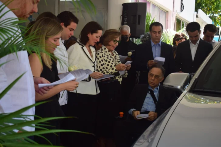 Rinden emotivo homenaje póstumo a doña Mary Pérez Marranzini en sede central de Rehabilitación