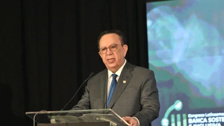Valdez Albizu destaca importancia de la sostenibilidad financiera ante escenarios de incertidumbres actuales