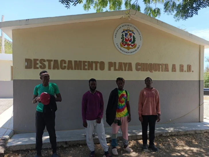 Armada apresa 56 haitianos indocumentados