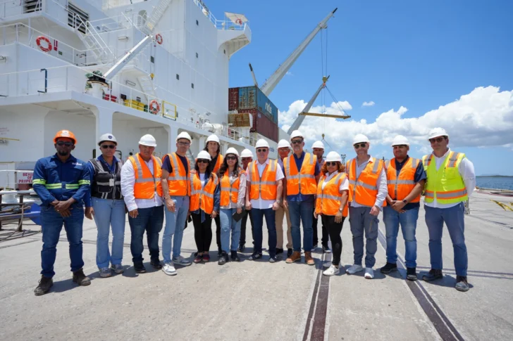 Muestran el desarrollo del Puerto de Manzanillo a periodistas locales y extranjeros