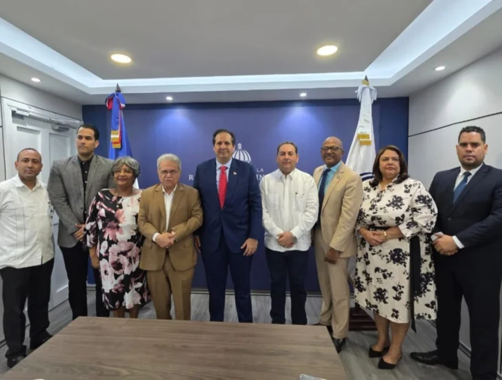 CMD suspende marcha tras acuerdos con el ministro de Salud y el director del SNS