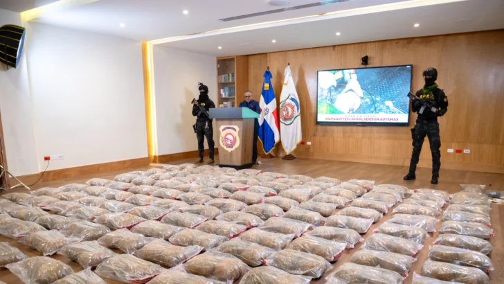 Incautan 334 paquetes presumiblemente cocaína camuflados en auyamas de plástico Incautan 334 paquetes presumiblemente cocaína camuflados en auyamas de plástico