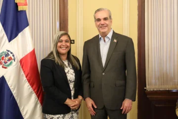 Abinader reconoce a médicos forenses por labor en tragedia del Jet Set