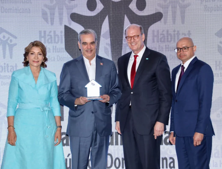 Hábitat para la Humanidad RD reconoce a Abinader por transformación de hogares