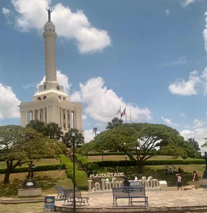 Santiago, la 'ciudad corazón' que desarrolla su oferta turística