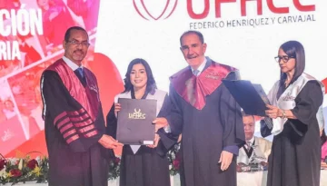 UFHEC celebra graduación con un llamado a construir una sociedad de éxito colectivo