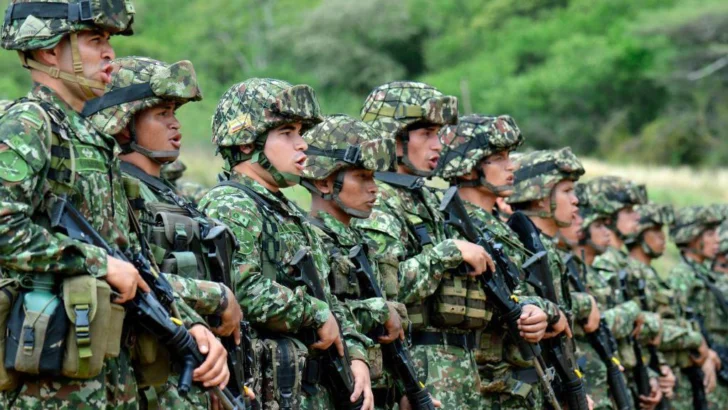 'Plan pistola': el rebrote de violencia en Colombia que deja al menos 27 policías y militares asesinados y que recuerda a la estrategia de terror de Pablo Escobar